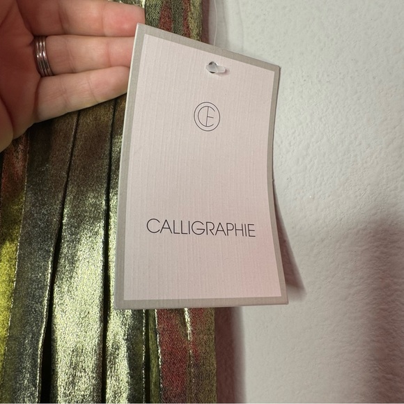 Calligraphie Gold Metallic Women’s Pleated Midi Skirt Size Medium - Picture 4 of 6